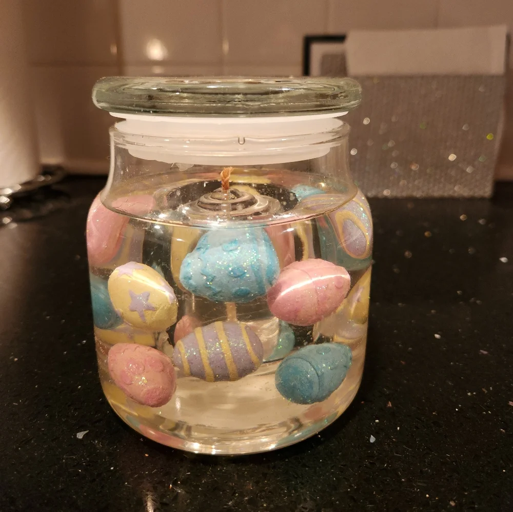 Easter egg candle holder with gel candle - Picture 1 of 8